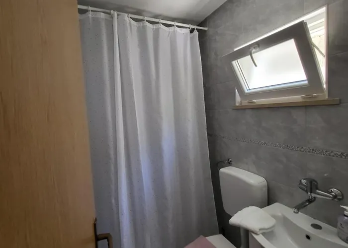 Robinson House Orlandusa * Zrnovo