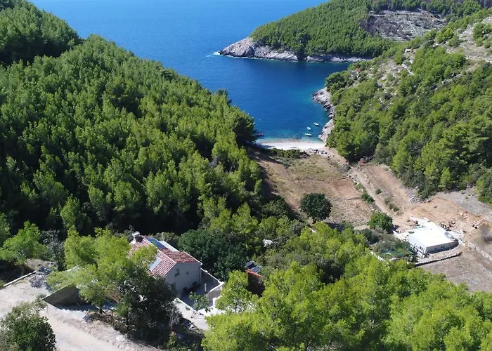 Holiday home Robinson House Orlandusa Zrnovo