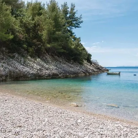 Holiday home Robinson House Orlandusa Zrnovo