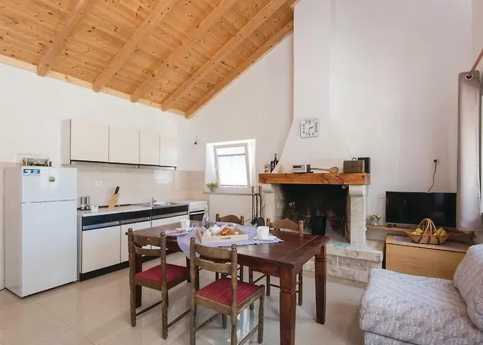 Robinson House Orlandusa Zrnovo